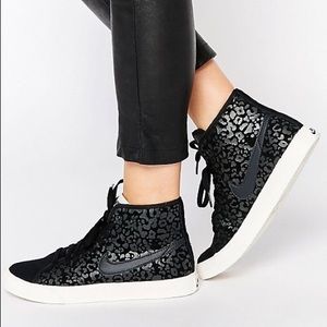 Nike Primo Court Mid Sneakers